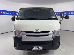 Photo '2' of Toyota Hiace