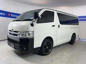 Photo '4' of Toyota Hiace