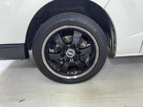 Photo '10' of Toyota Hiace