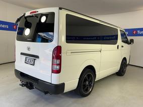 Photo '7' of Toyota Hiace