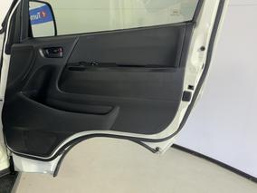 Photo '15' of Toyota Hiace