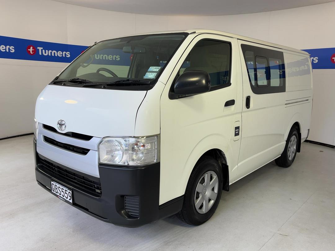 Photo '4' of Toyota Hiace