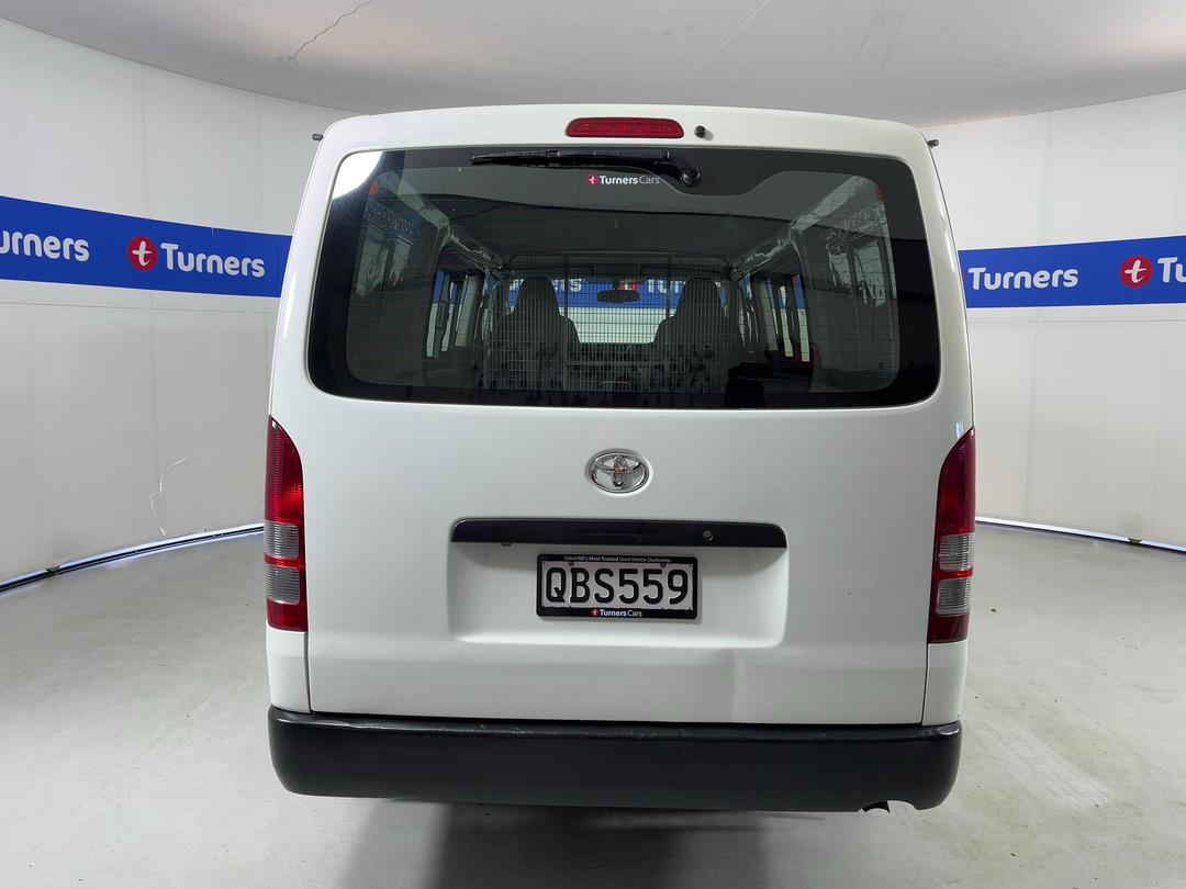 Photo '6' of Toyota Hiace