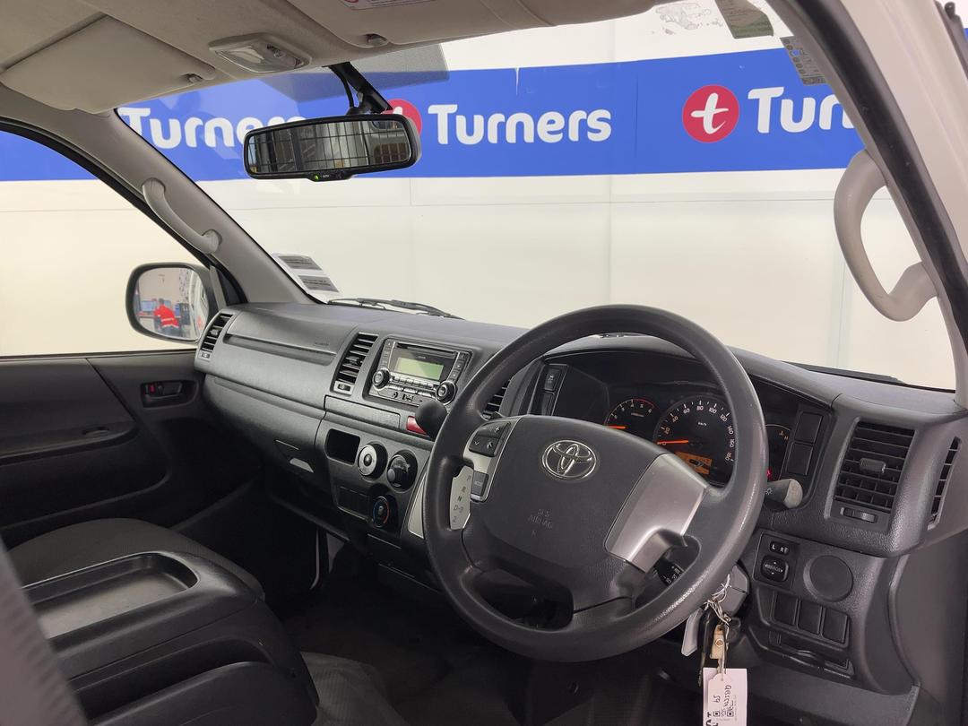 Photo '17' of Toyota Hiace