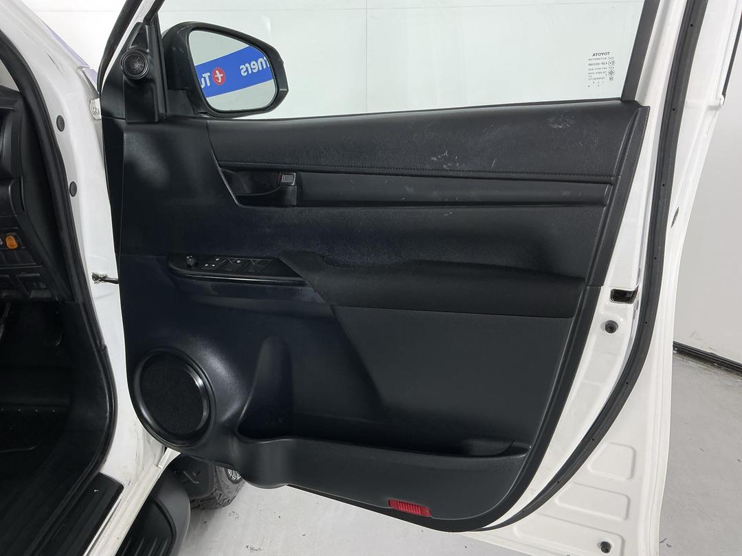 Photo '15' of Toyota Hilux