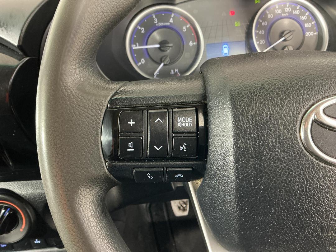 Photo '24' of Toyota Hilux