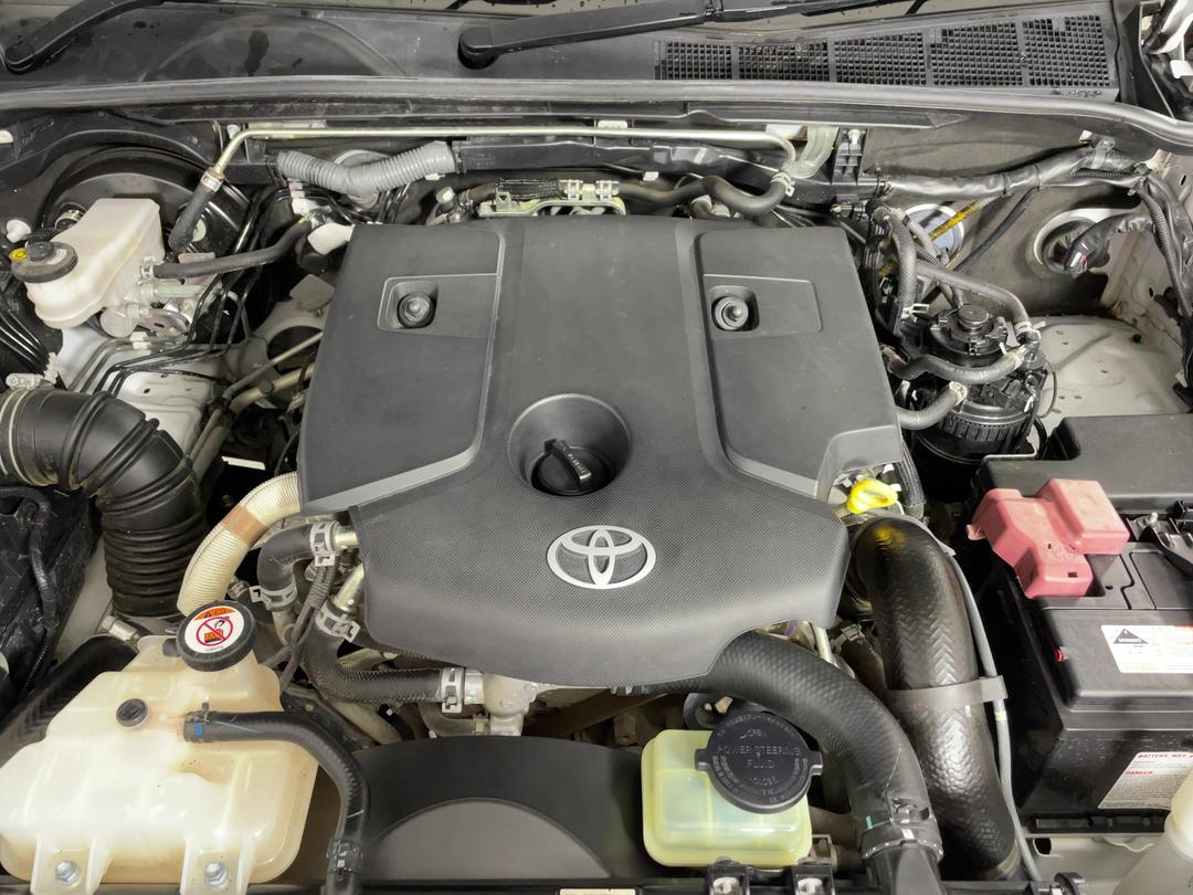Photo '13' of Toyota Hilux