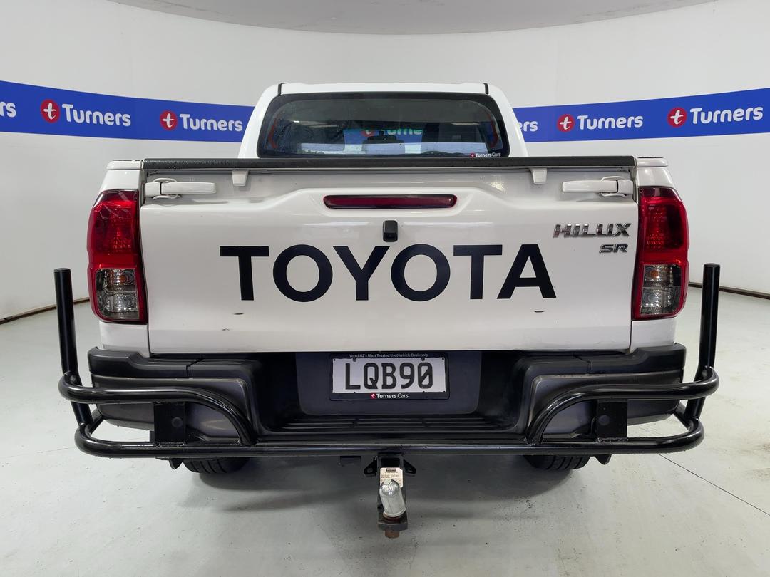 Photo '6' of Toyota Hilux