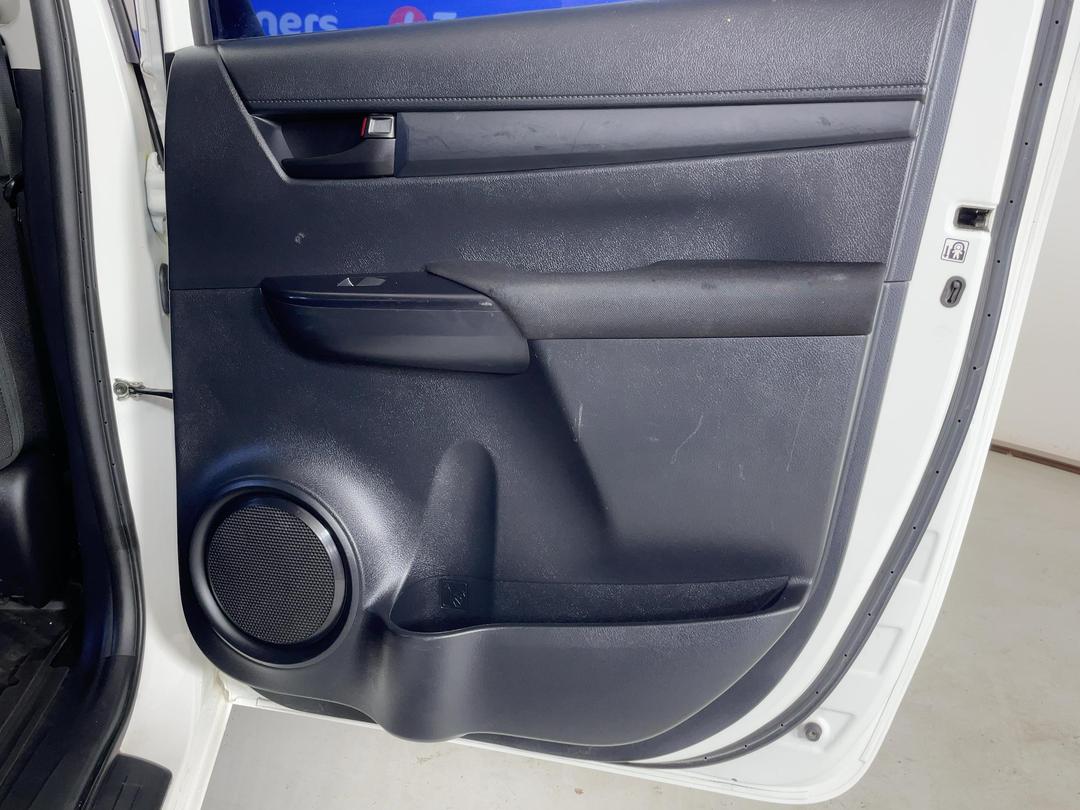 Photo '19' of Toyota Hilux