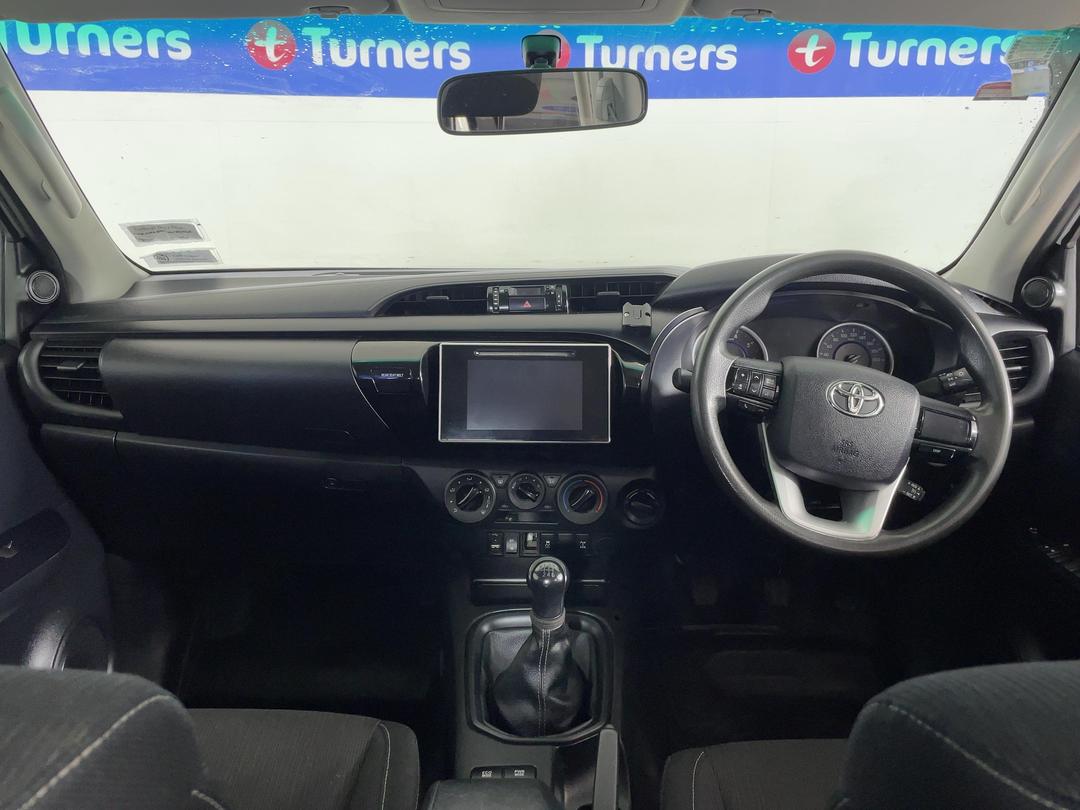 Photo '17' of Toyota Hilux