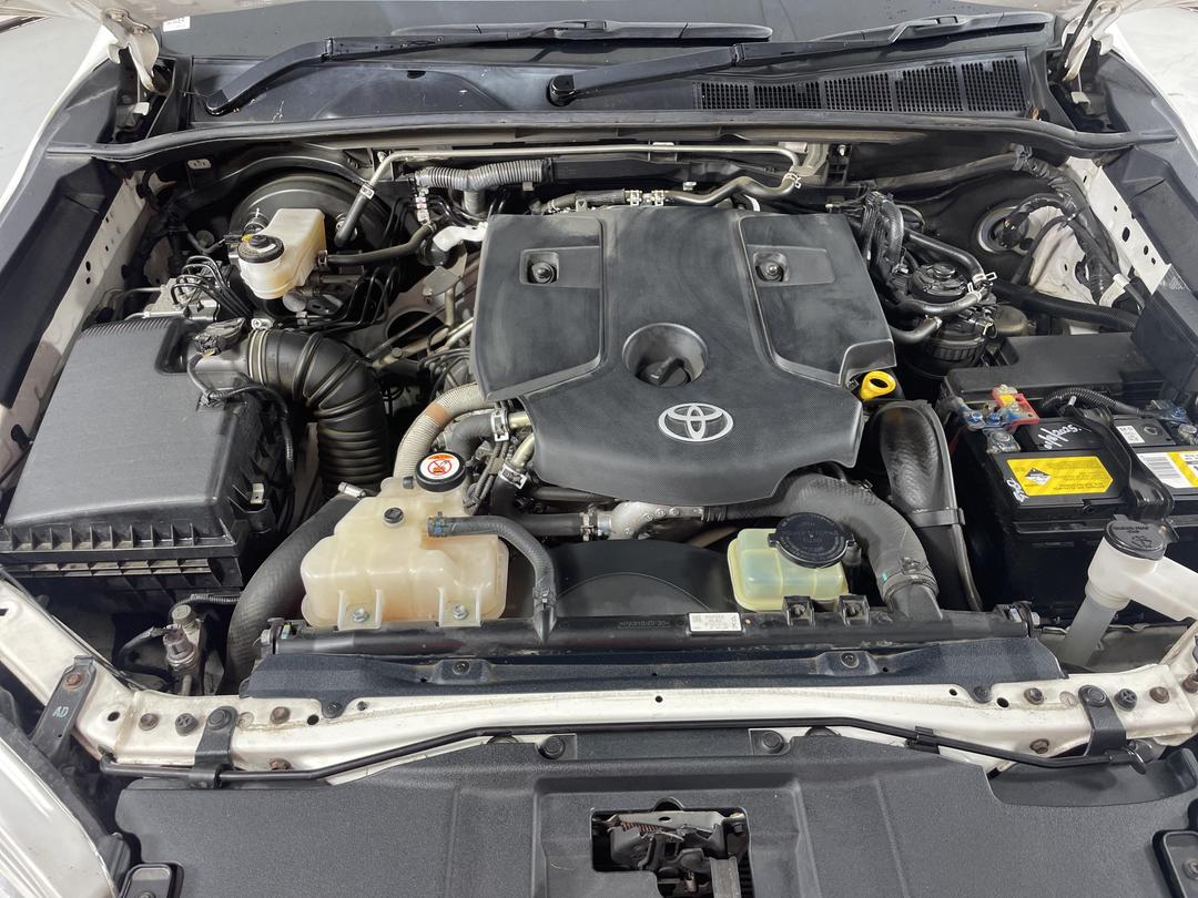 Photo '13' of Toyota Hilux