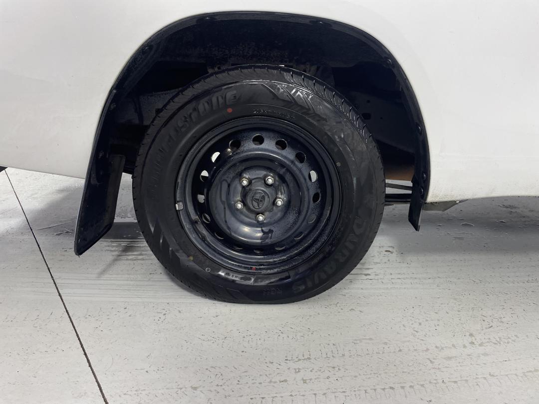 Photo '12' of Toyota Hilux