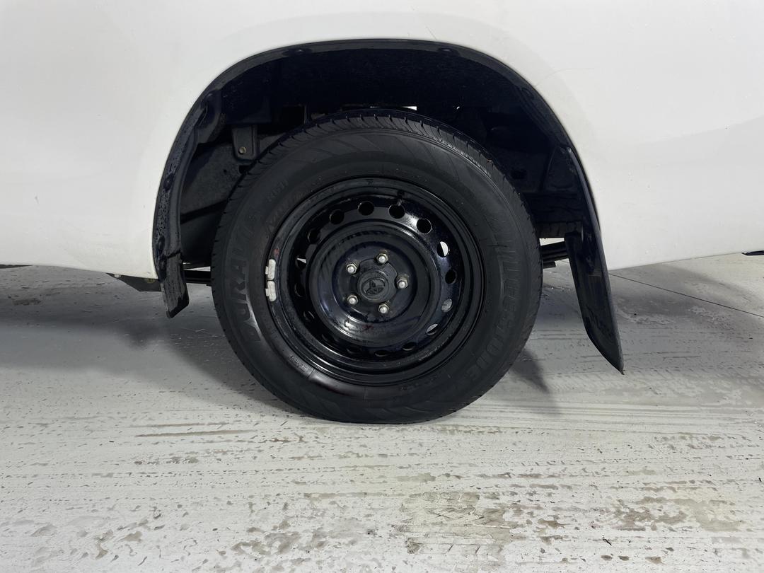 Photo '11' of Toyota Hilux