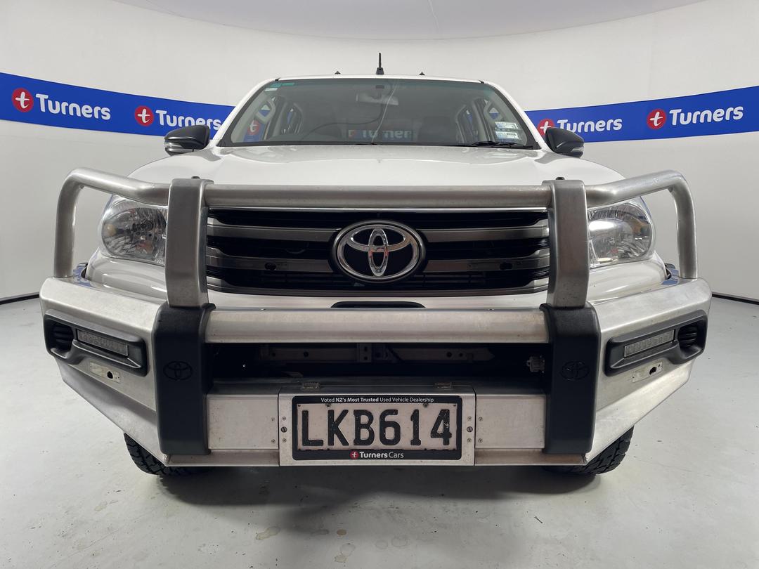 Photo '2' of Toyota Hilux