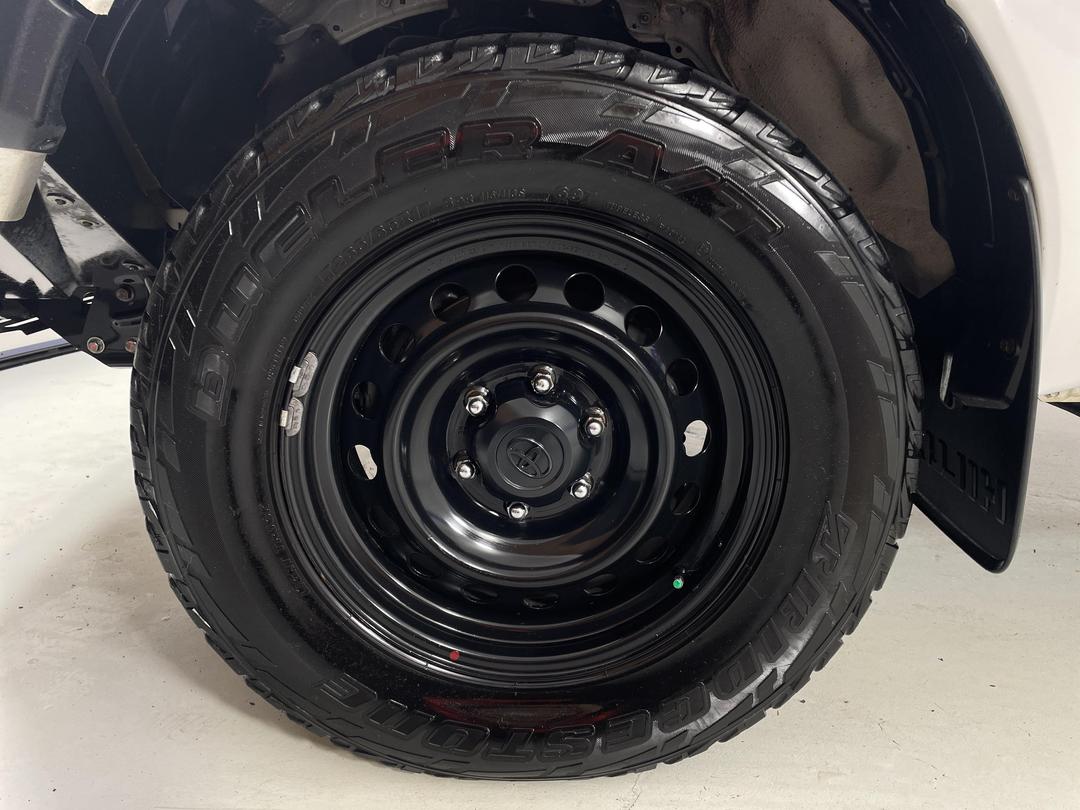 Photo '10' of Toyota Hilux