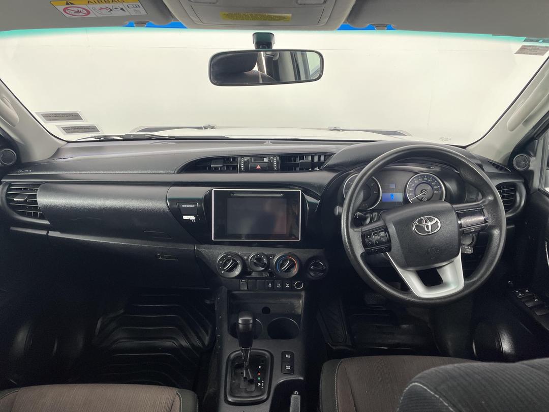 Photo '17' of Toyota Hilux