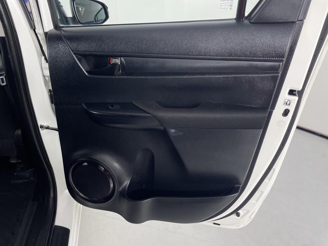 Photo '19' of Toyota Hilux