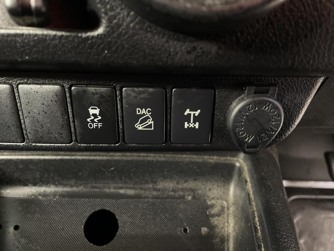 Photo '27' of Toyota Hilux