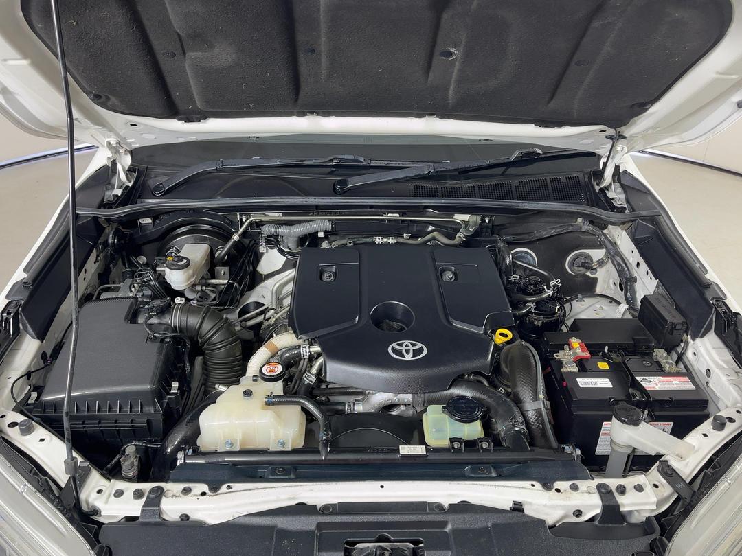 Photo '13' of Toyota Hilux