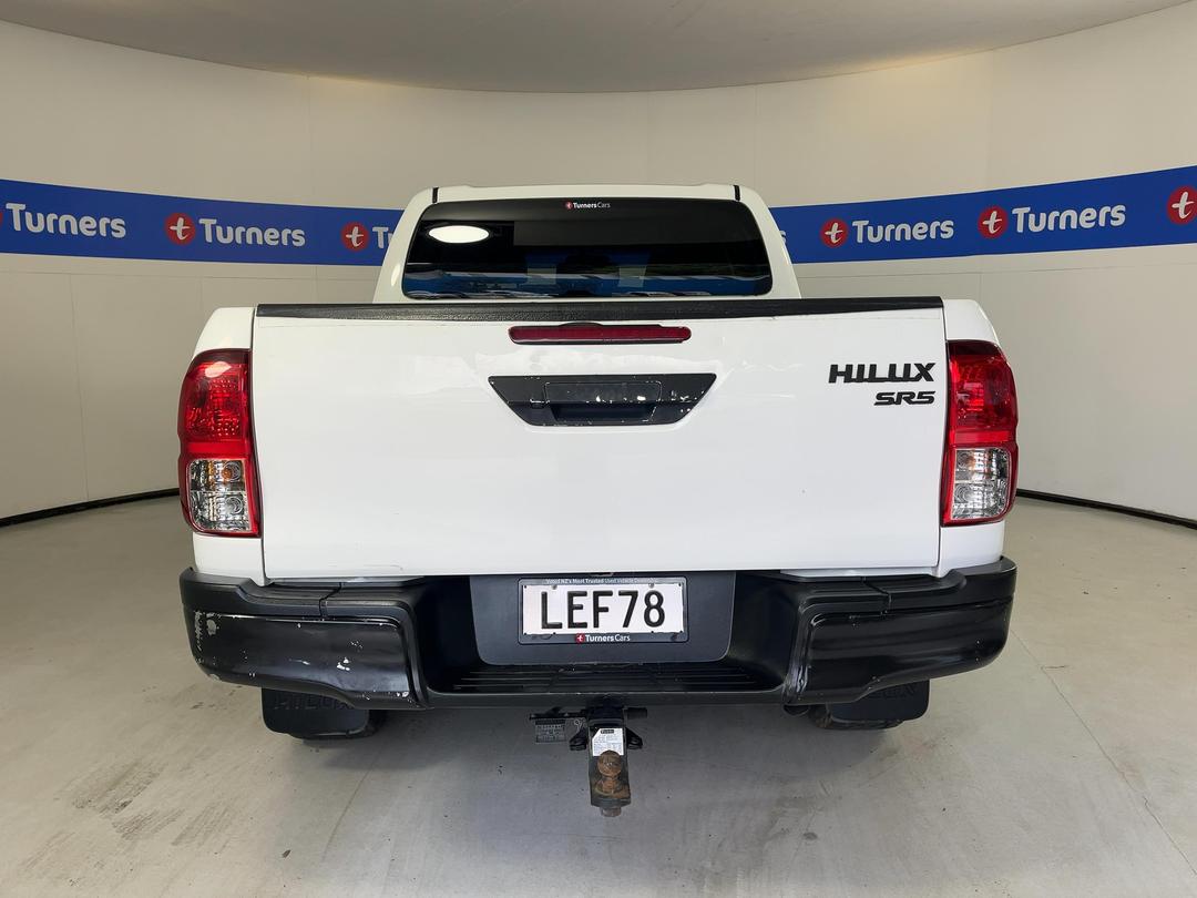 Photo '6' of Toyota Hilux