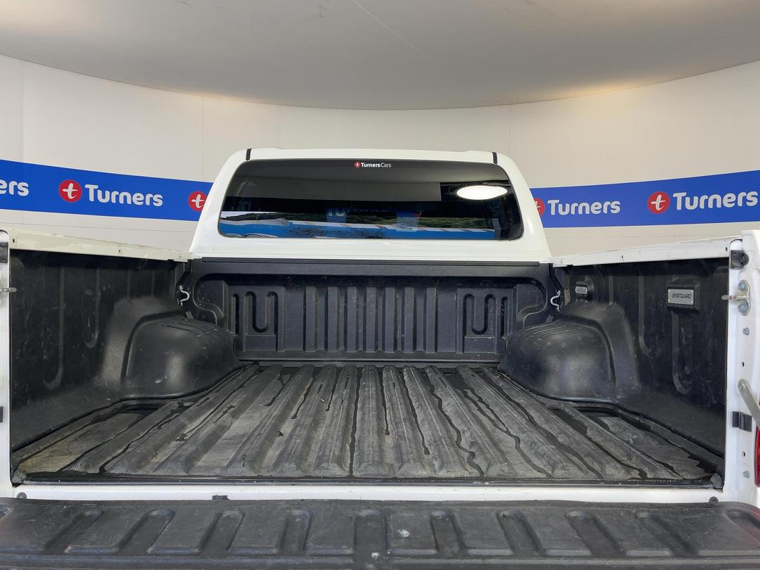 Photo '14' of Toyota Hilux