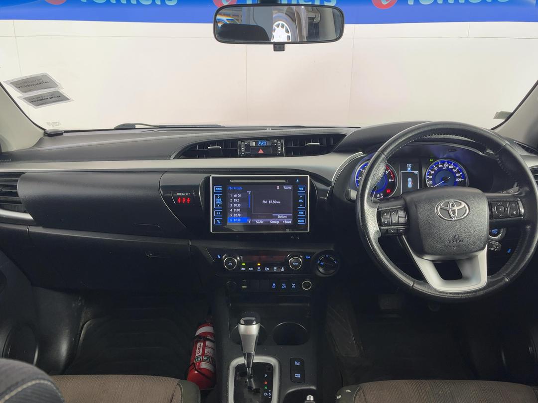 Photo '17' of Toyota Hilux