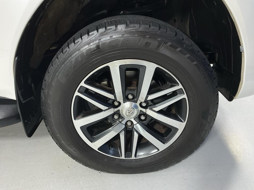 Photo '9' of Toyota Hilux