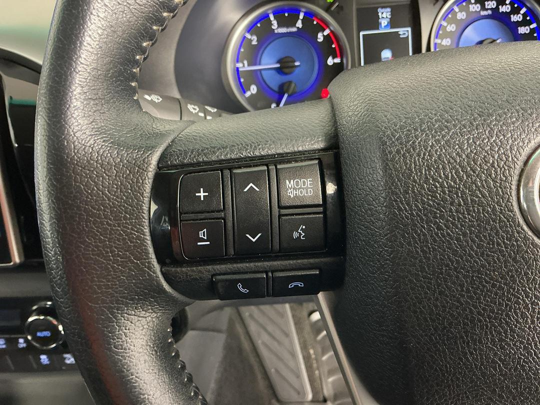 Photo '24' of Toyota Hilux