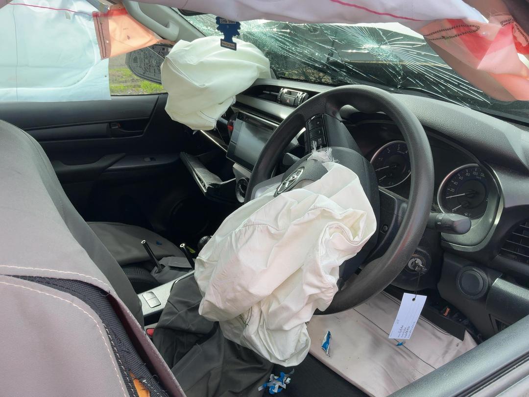 Photo '15' of Toyota Hilux S TD EC