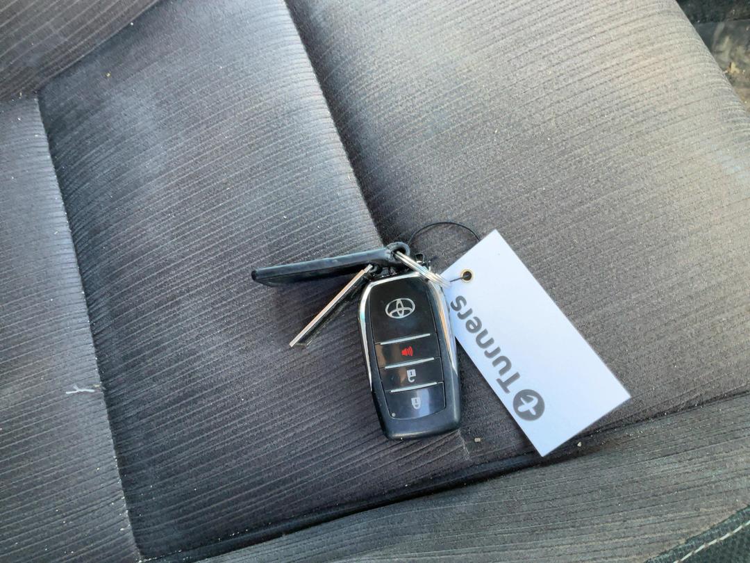 Photo '6' of Toyota Hilux SR5 TD DC