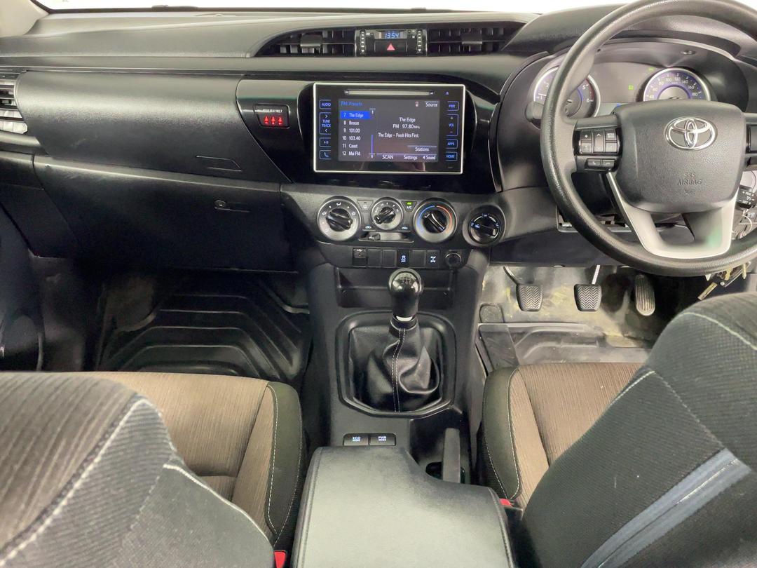 Photo '17' of Toyota Hilux