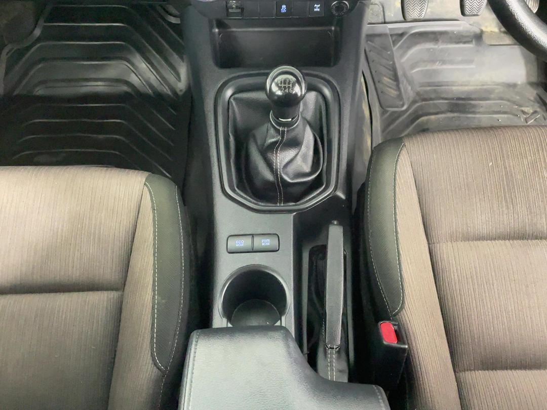 Photo '18' of Toyota Hilux
