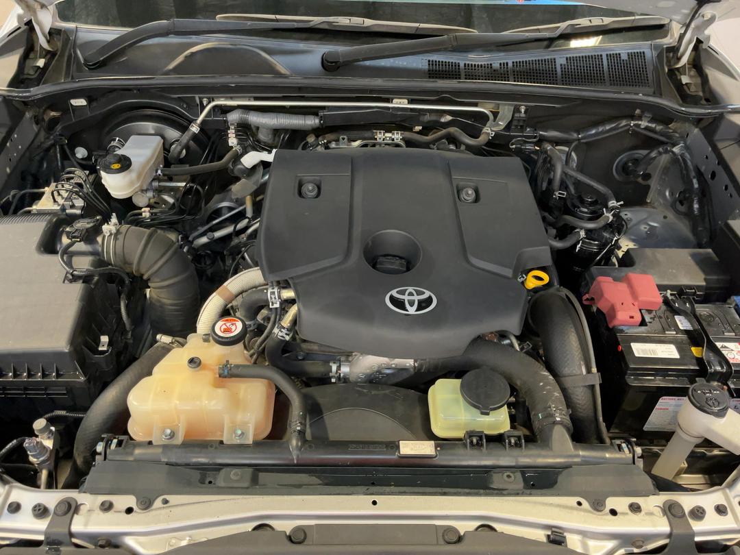 Photo '13' of Toyota Hilux