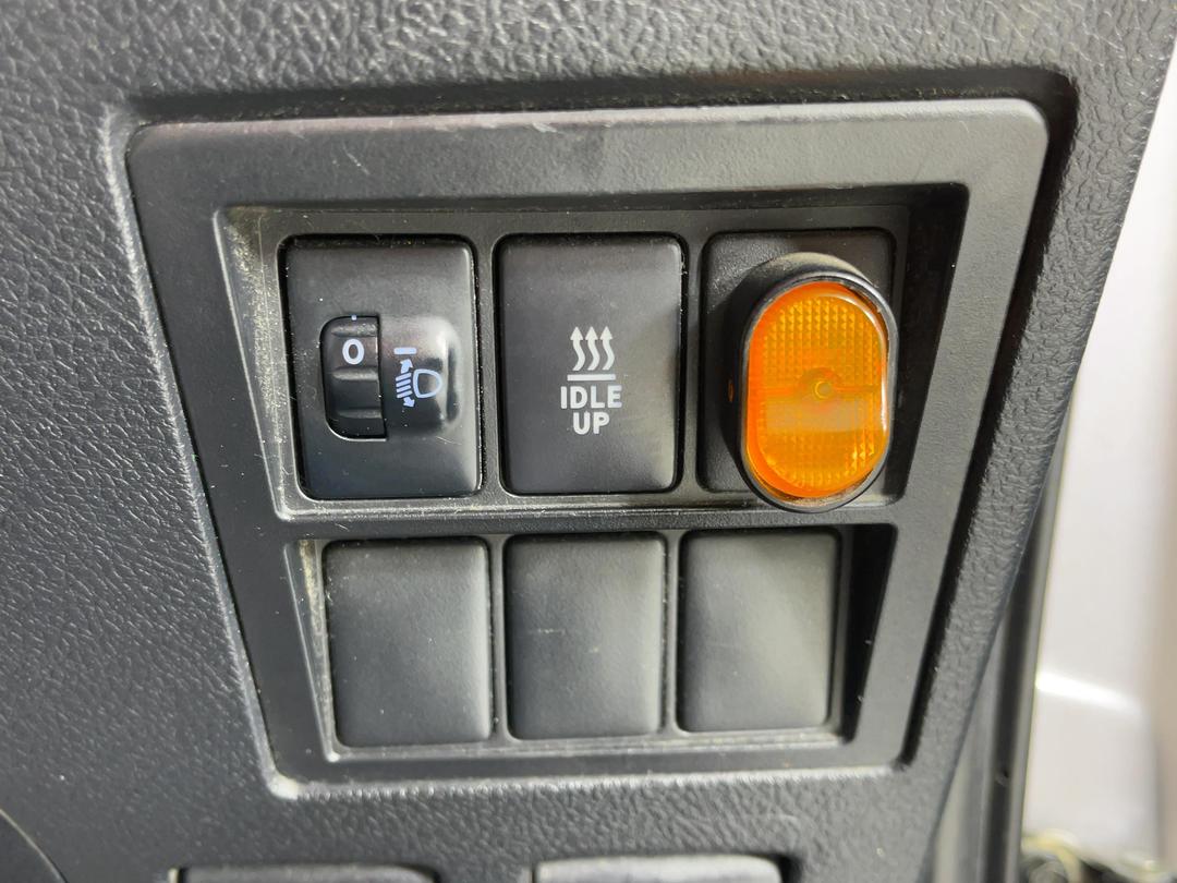 Photo '23' of Toyota Hilux