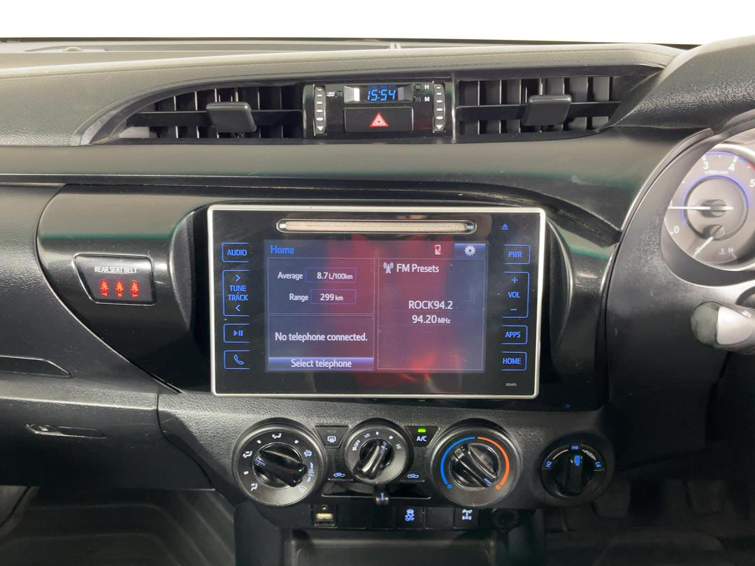 Photo '18' of Toyota Hilux