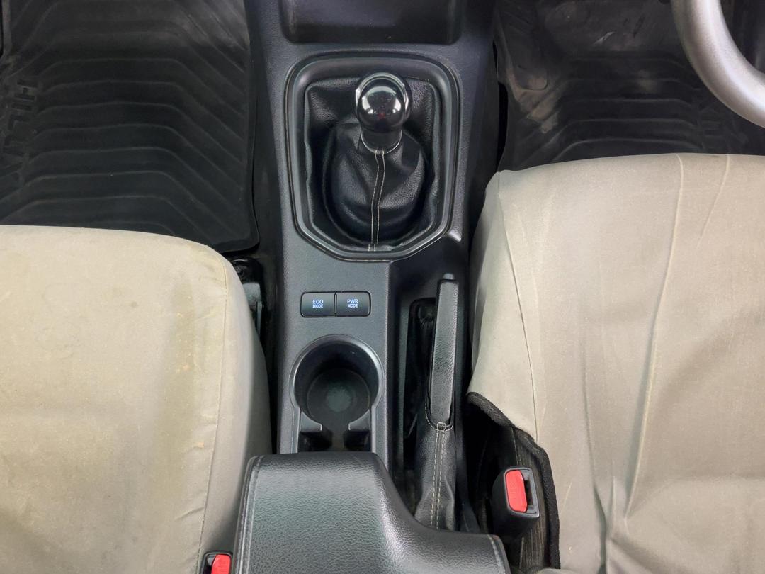 Photo '29' of Toyota Hilux