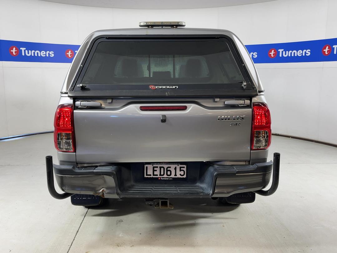 Photo '6' of Toyota Hilux