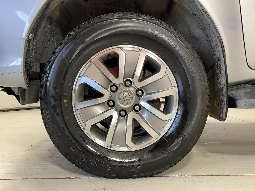Photo '10' of Toyota Hilux