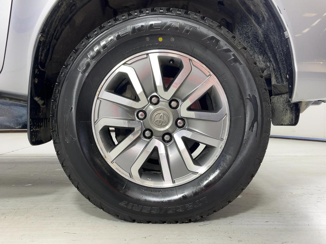 Photo '9' of Toyota Hilux