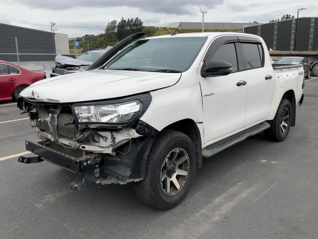 Photo '4' of Toyota Hilux SR TD DC Photo '4' of Toyota Hilux SR TD DC