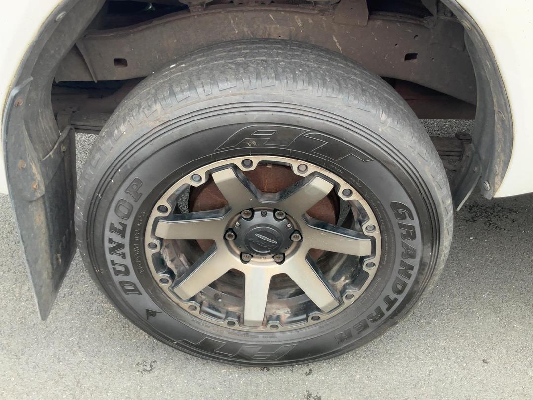 Photo '10' of Toyota Hilux SR TD DC Photo '10' of Toyota Hilux SR TD DC