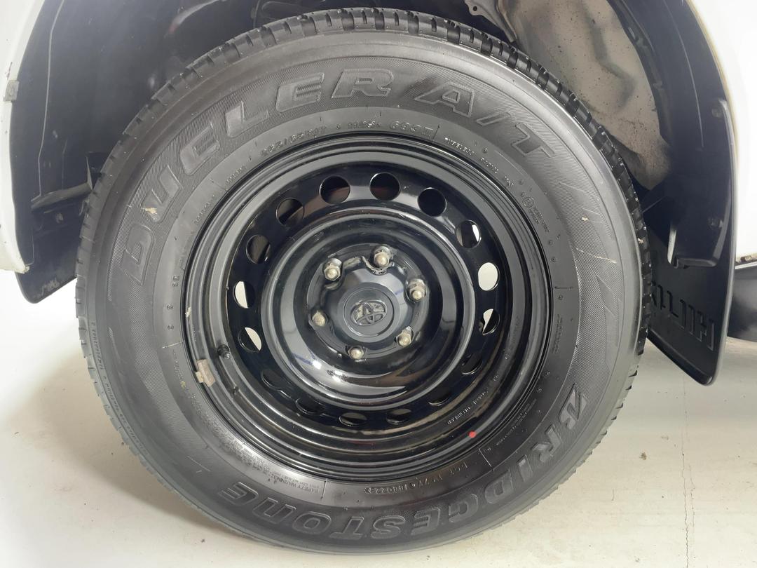 Photo '10' of Toyota Hilux