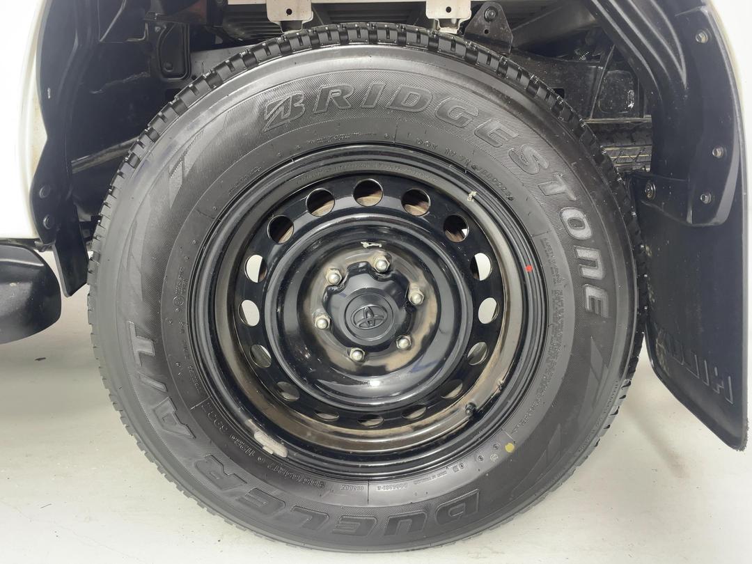 Photo '11' of Toyota Hilux