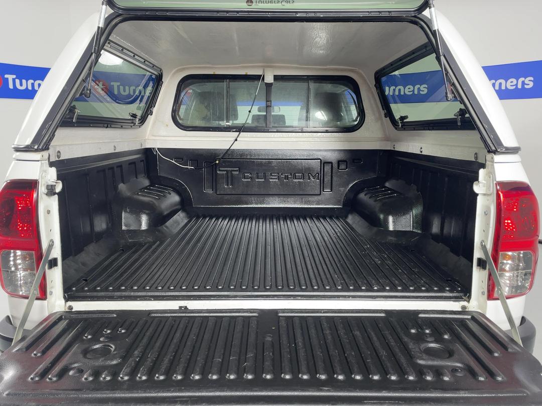 Photo '14' of Toyota Hilux