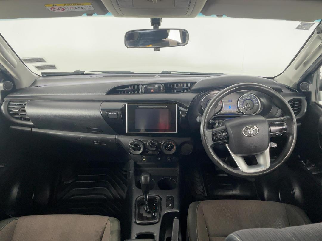 Photo '17' of Toyota Hilux