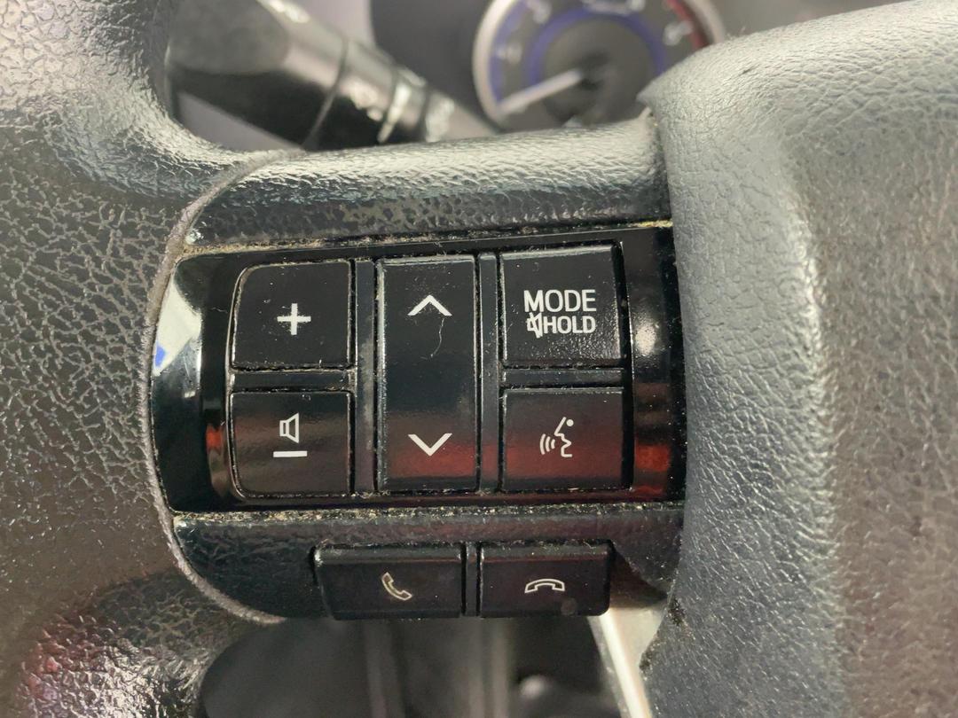 Photo '24' of Toyota Hilux
