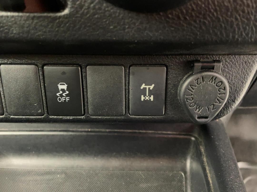 Photo '26' of Toyota Hilux