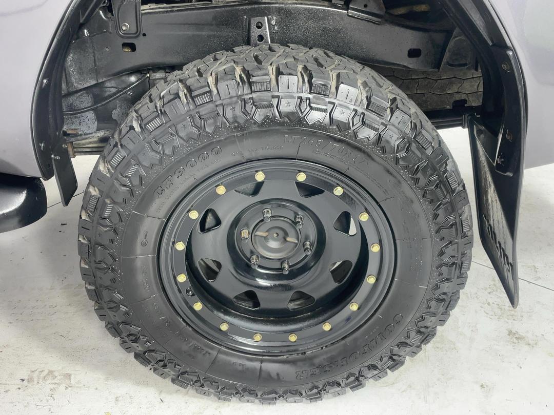 Photo '11' of Toyota Hilux