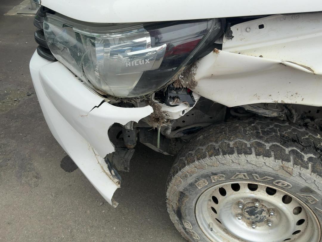 Photo '10' of Toyota Hilux SR TD DC Photo '10' of Toyota Hilux SR TD DC
