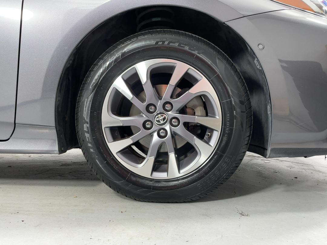 Photo '9' of Toyota Prius